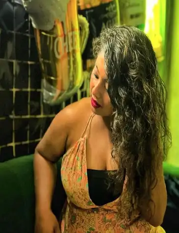 ahmedabad escort service Monika